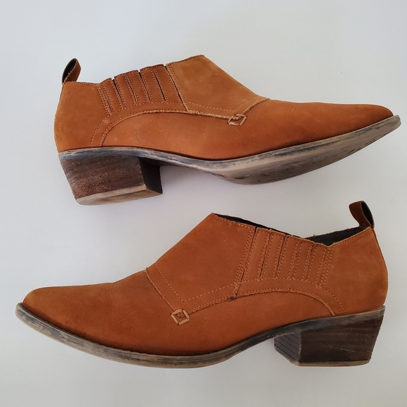 STEVE MADDEN Women Sz 9 AUCKLAND Western Cognac Leather Booties Cuban Heels EUC - Picture 3 of 14